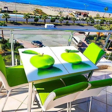 Alanya'da Enfes Deniz Manzarali Ve Havuzlu Daire * Алания