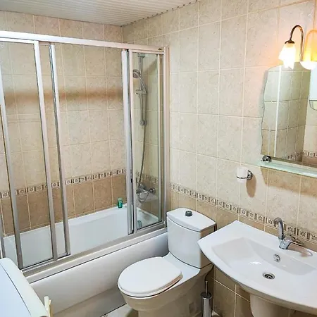 Alanya'da Enfes Deniz Manzarali Ve Havuzlu Daire Apartment